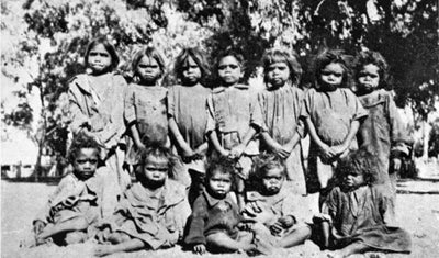 A group of Aranda girls. 1936